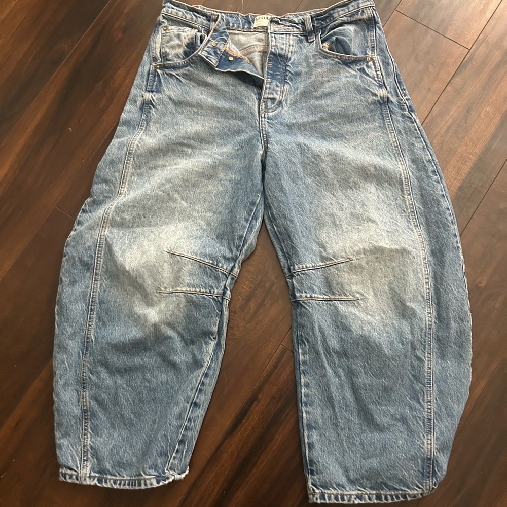 Like New Free People We The Free Light Blue Denim Barrel Jeans